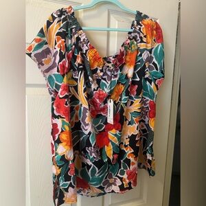 1X off or on shoulder top. Floral Top. Boutique.